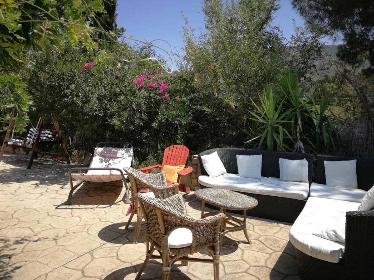 Villa Murgia Solanas  Exteriör bild